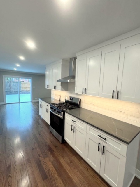 Elk Grove Village, IL 60007