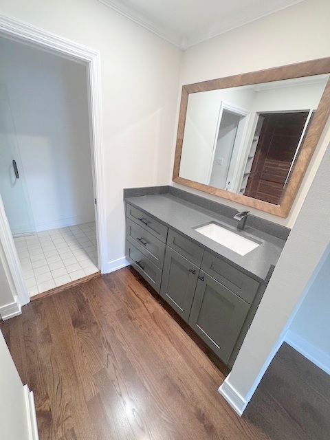 Elk Grove Village, IL 60007