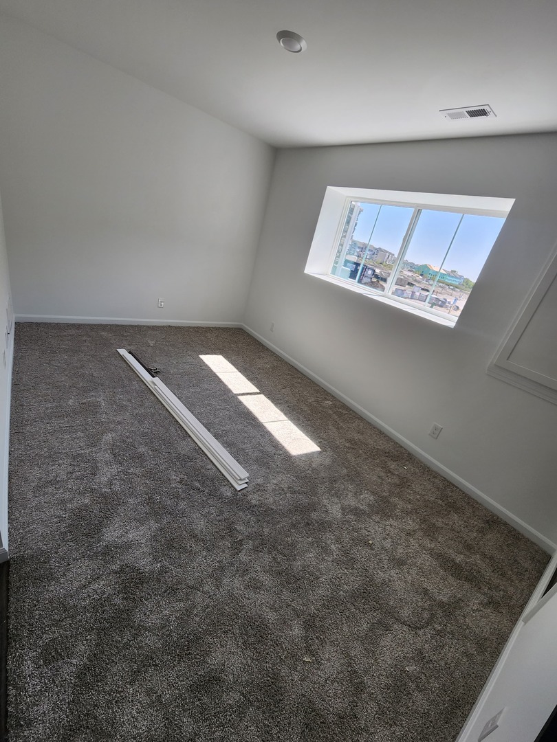 1033 Atterberg Road, South Elgin, IL 60177