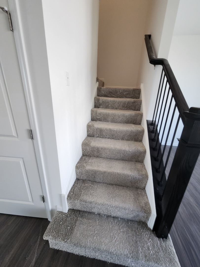 1033 Atterberg Road, South Elgin, IL 60177