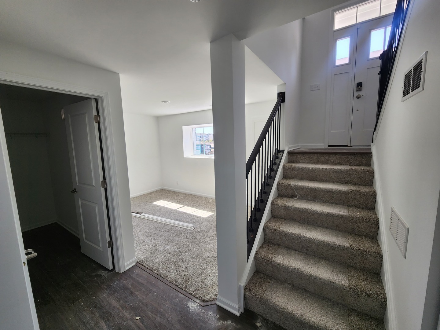 1033 Atterberg Road, South Elgin, IL 60177