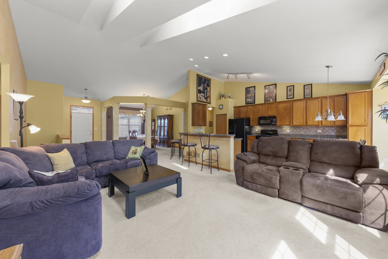 306 Austin Drive, Shorewood, IL 60431