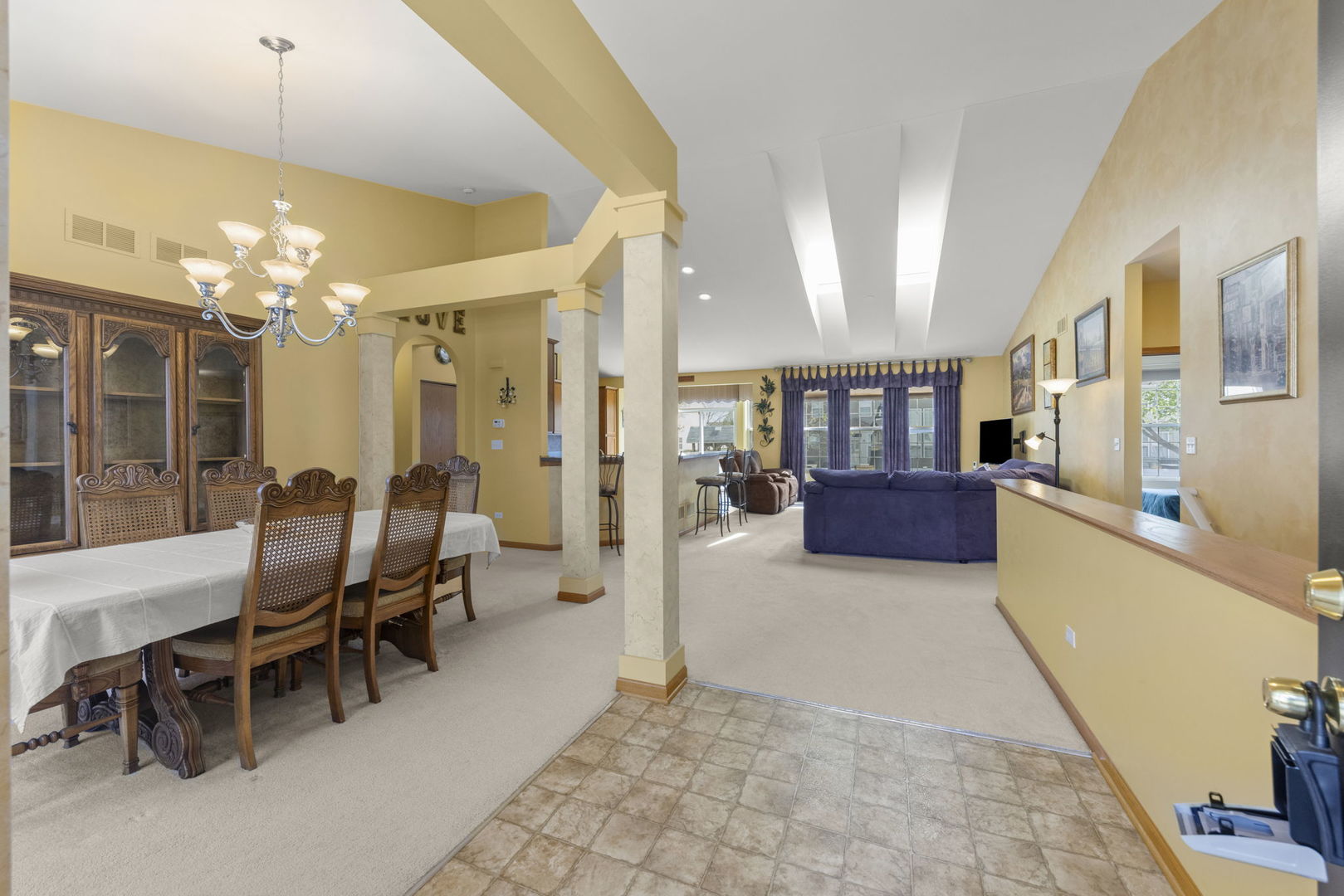 306 Austin Drive, Shorewood, IL 60431