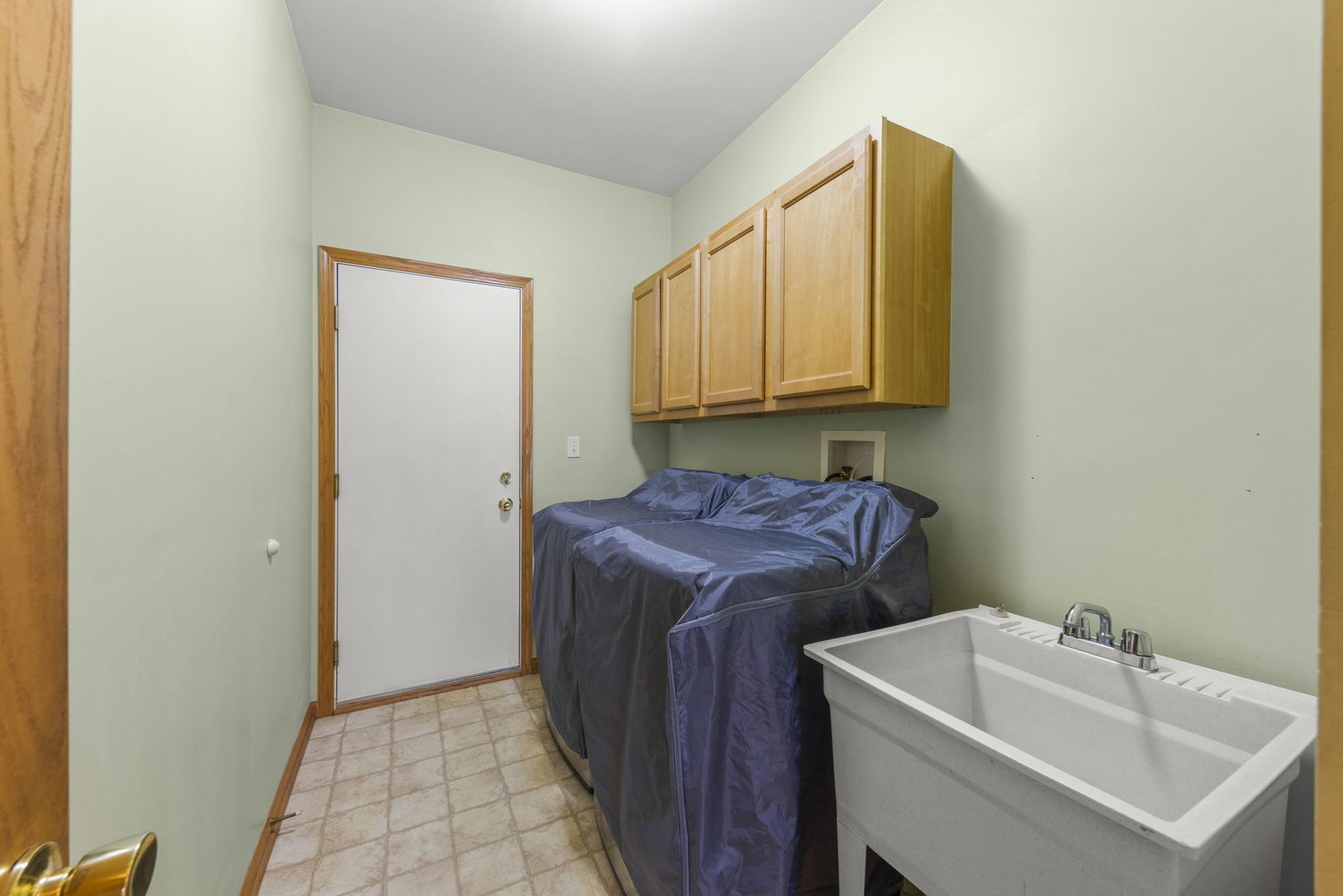 306 Austin Drive, Shorewood, IL 60431