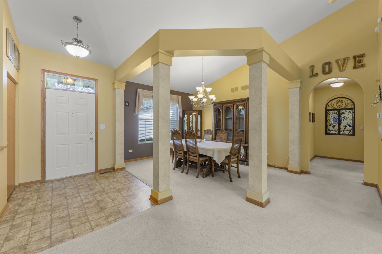 306 Austin Drive, Shorewood, IL 60431