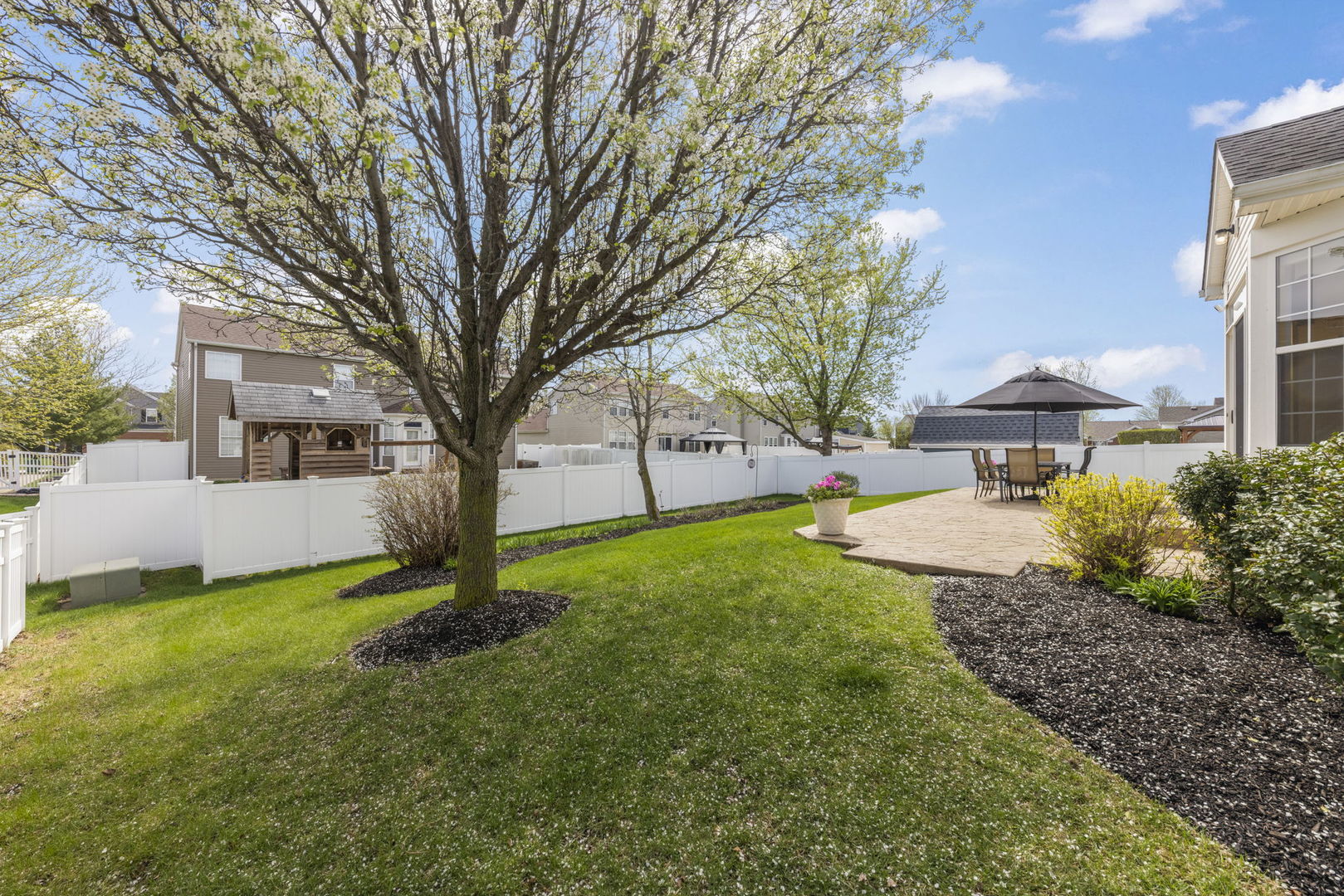 306 Austin Drive, Shorewood, IL 60431