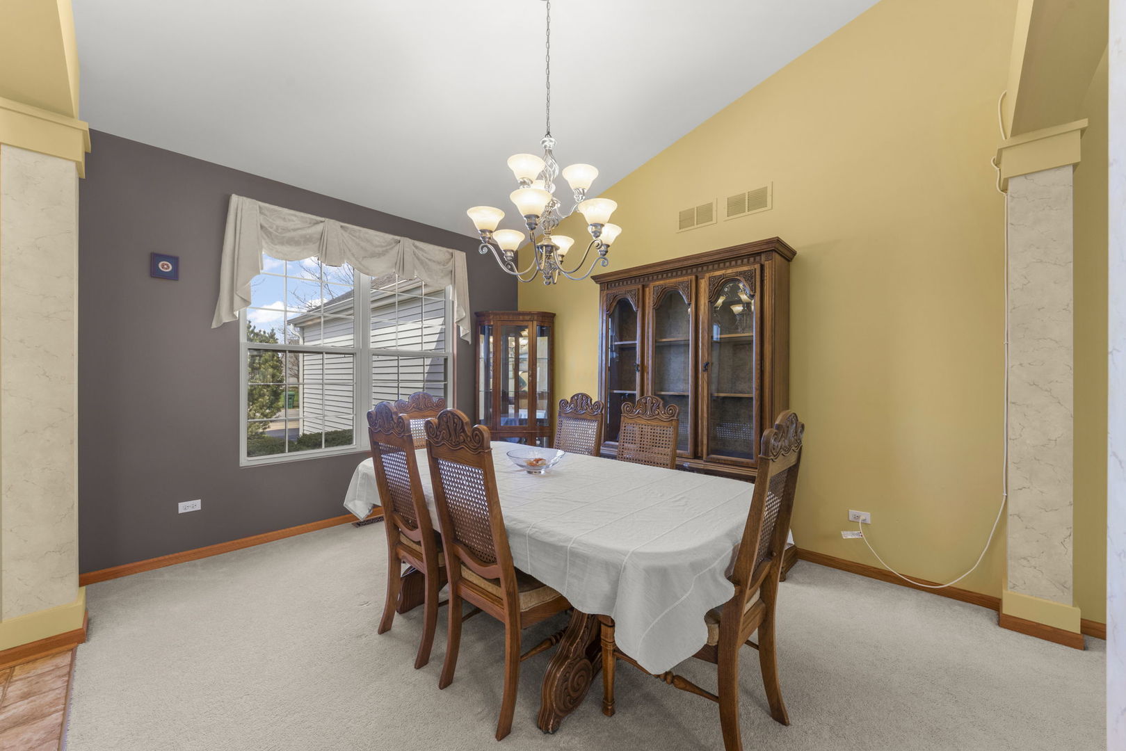 306 Austin Drive, Shorewood, IL 60431