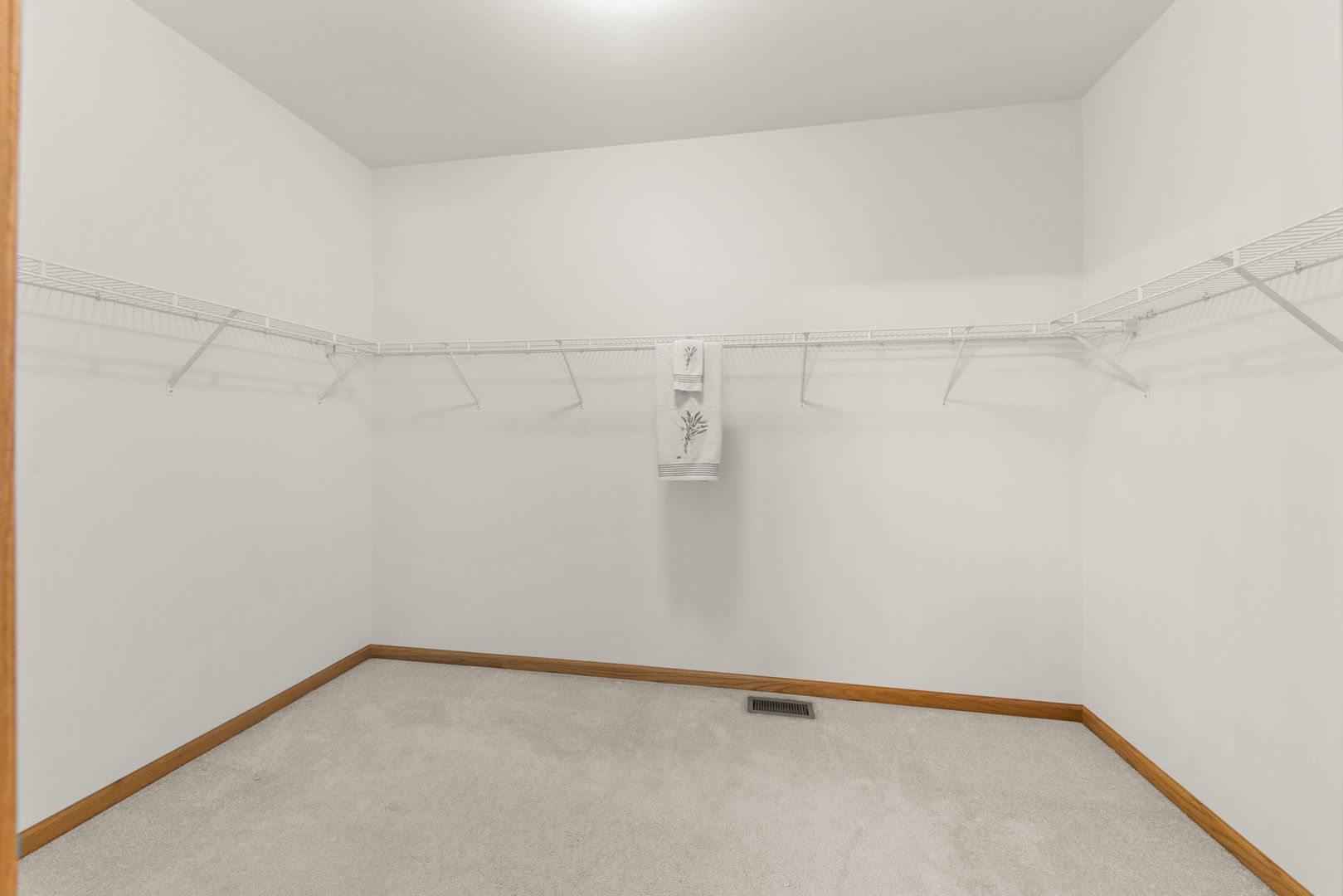 306 Austin Drive, Shorewood, IL 60431