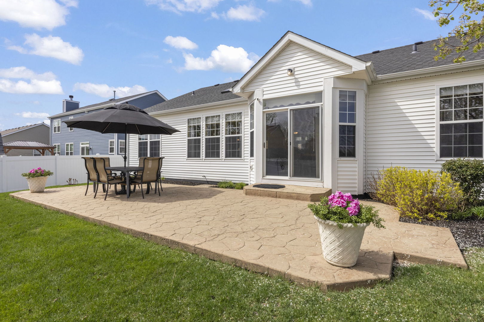 306 Austin Drive, Shorewood, IL 60431