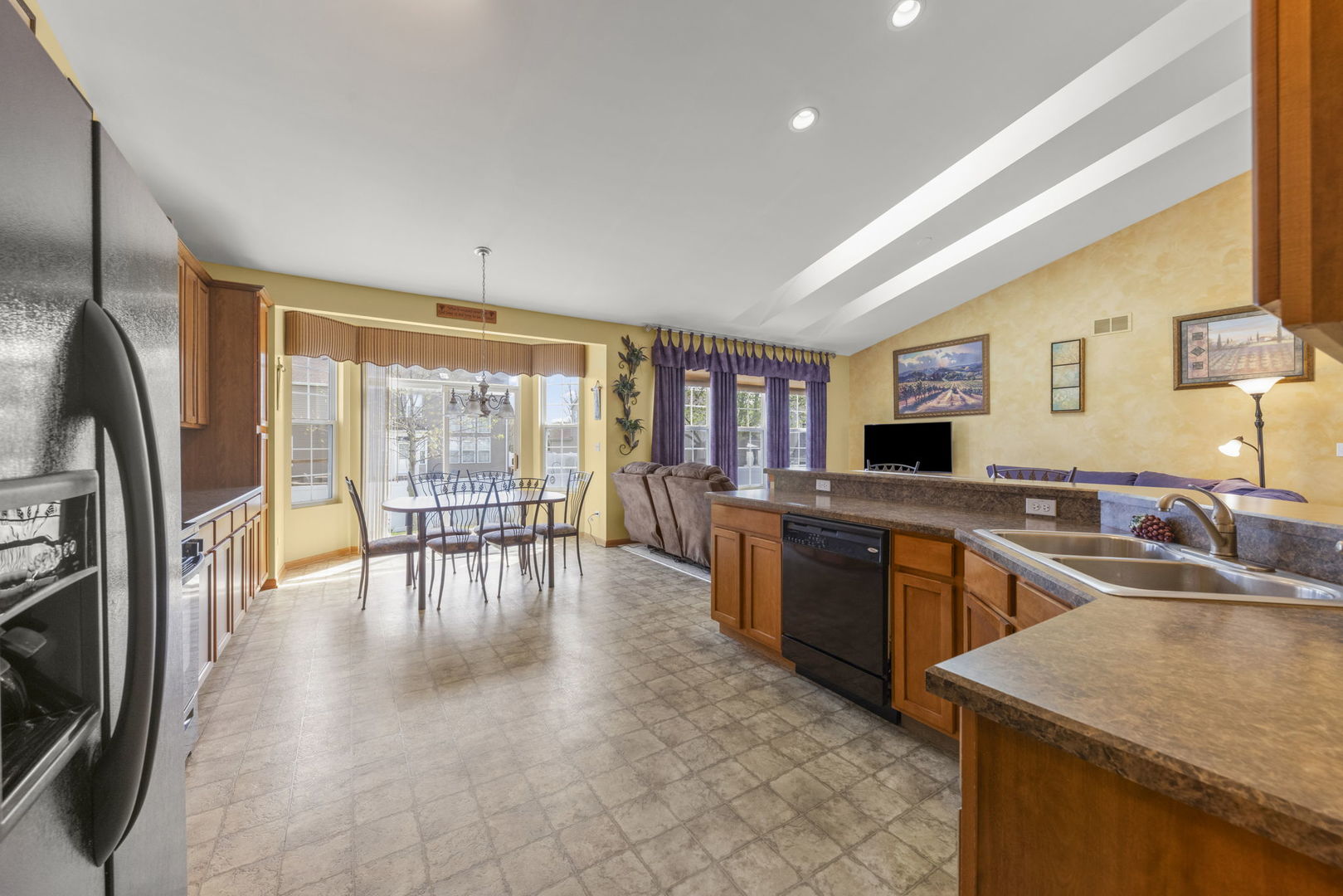 306 Austin Drive, Shorewood, IL 60431