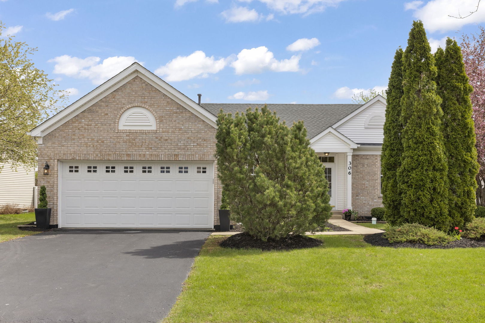 306 Austin Drive, Shorewood, IL 60431