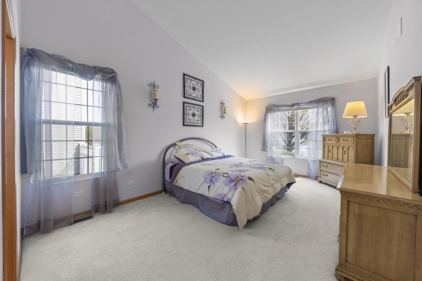 306 Austin Drive, Shorewood, IL 60431