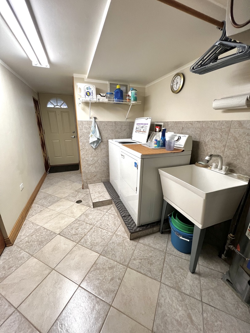 2635 Spruce Street, River Grove, IL 60171