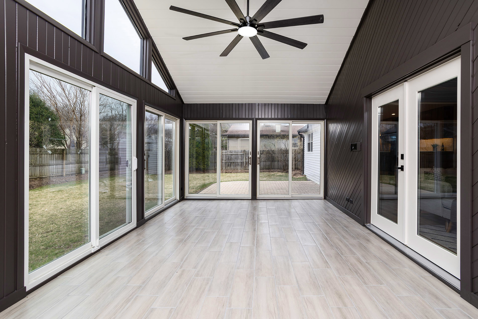 530 Cumberland Trail, Elgin, IL 60123