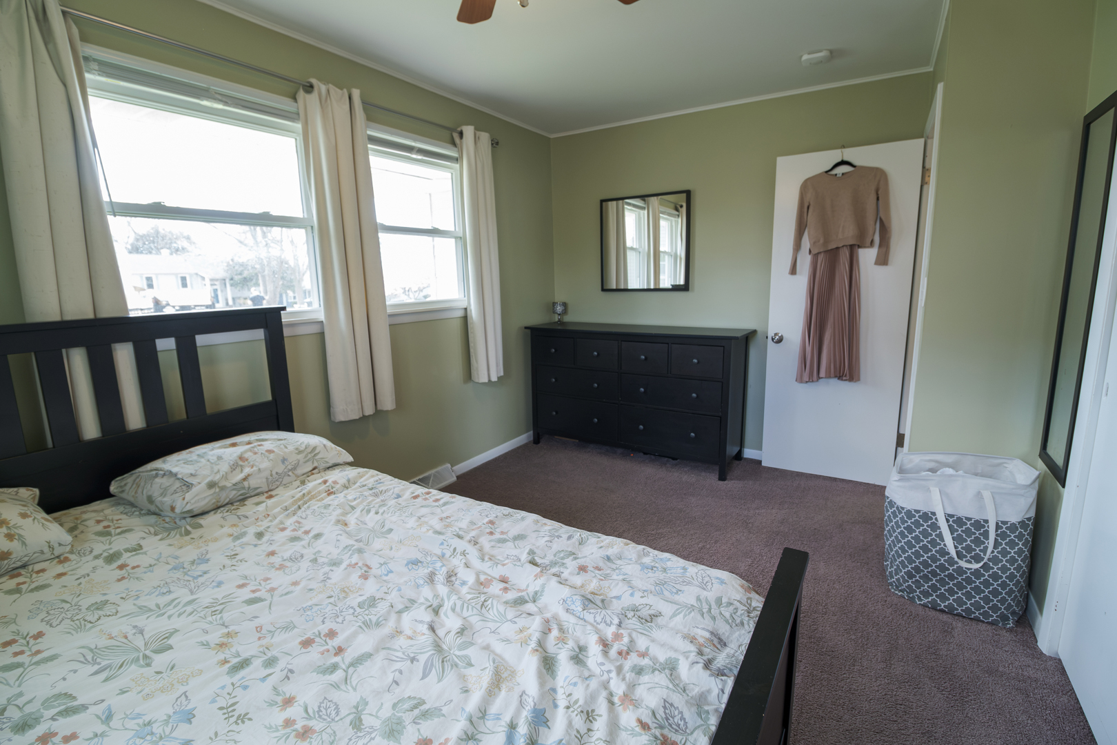 2414 Deerpath Drive, Lindenhurst, IL 60046