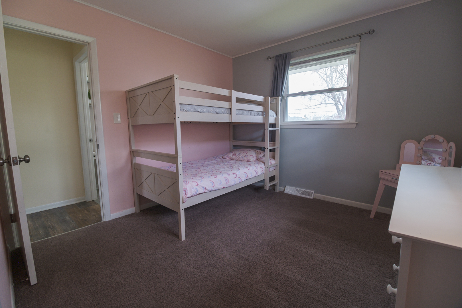 2414 Deerpath Drive, Lindenhurst, IL 60046