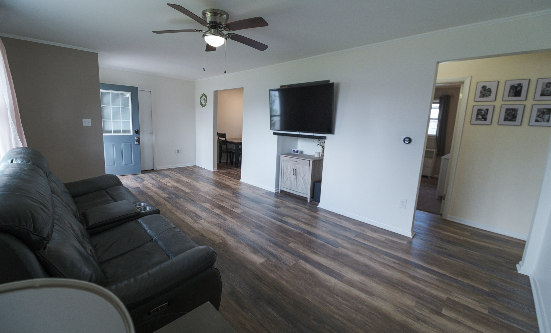 2414 Deerpath Drive, Lindenhurst, IL 60046