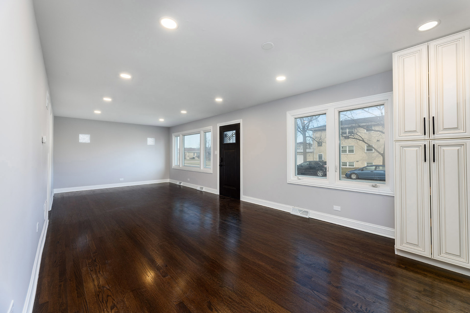 4955 N Delphia Avenue, Norridge, IL 60706