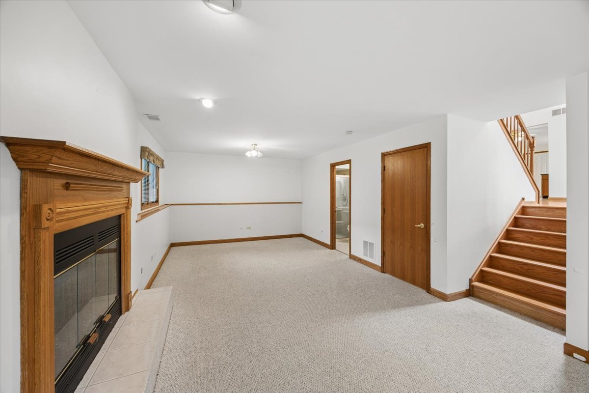 16101 Lake Villa Avenue, Tinley Park, IL 60477