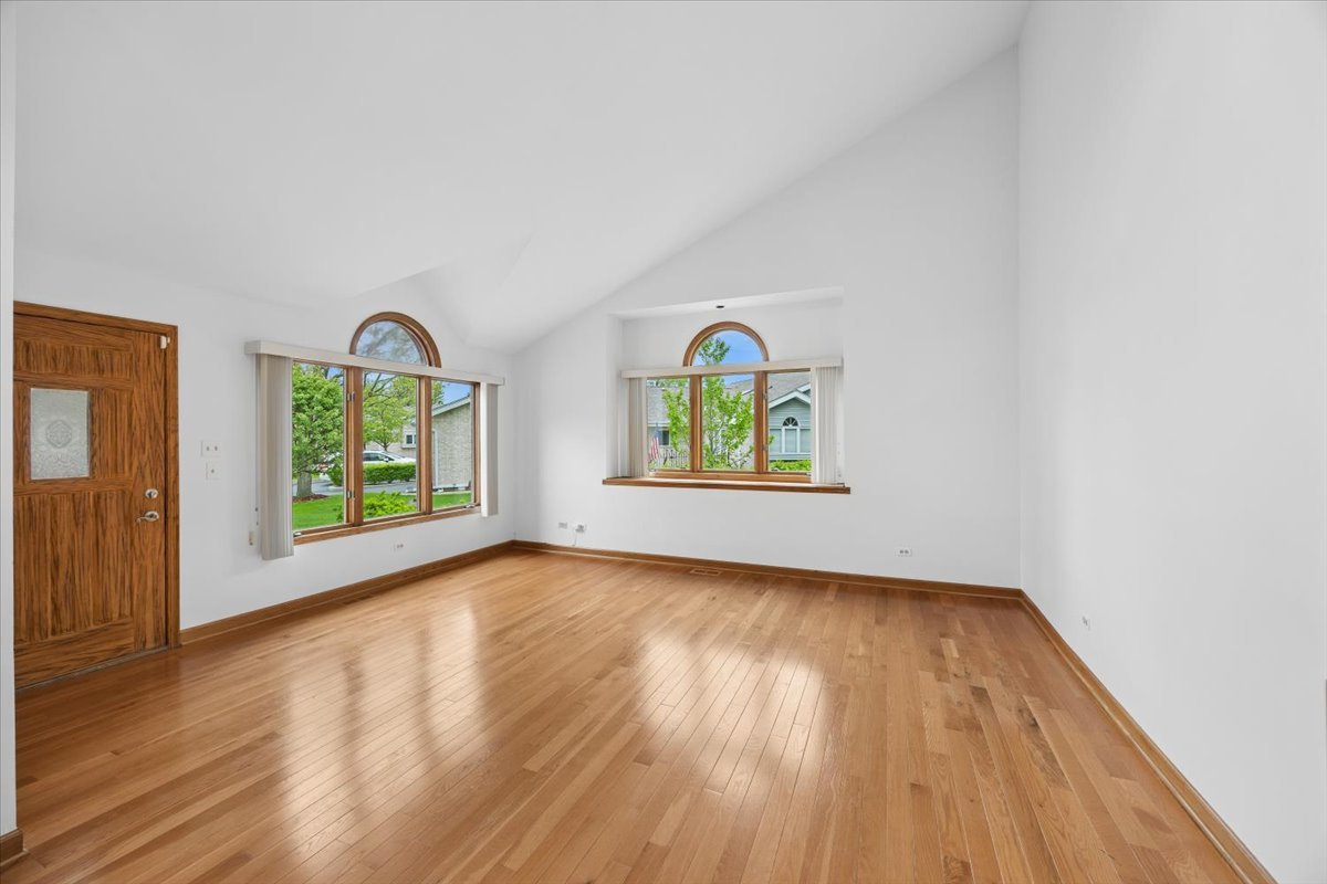 16101 Lake Villa Avenue, Tinley Park, IL 60477