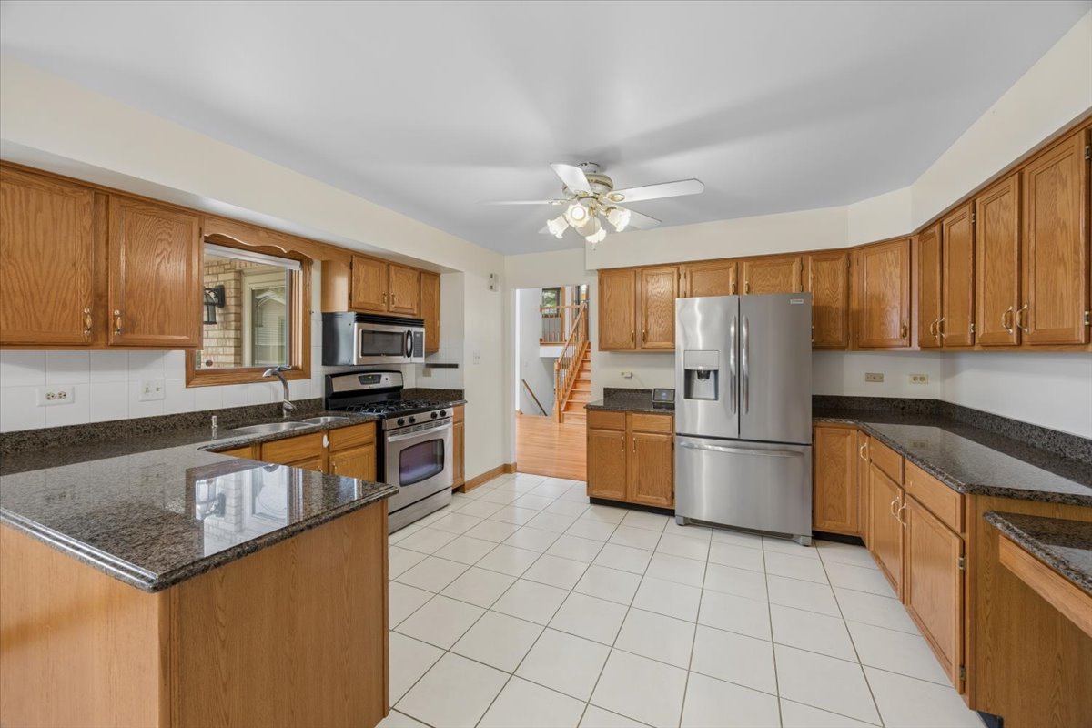 16101 Lake Villa Avenue, Tinley Park, IL 60477