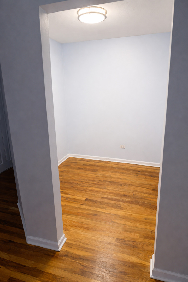 8828 N Leslie Lane #1F, Des Plaines, IL 60016