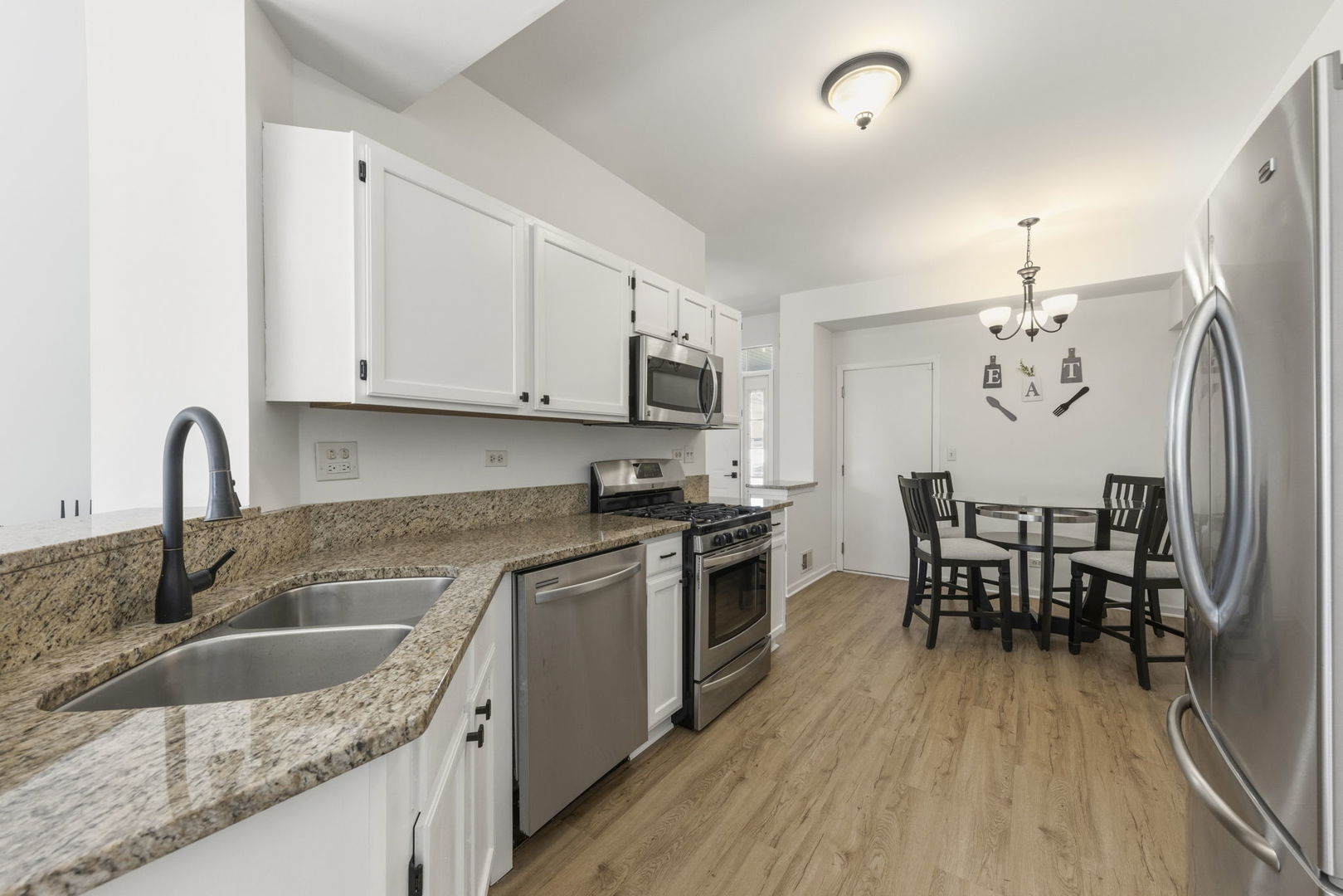 1039 Ripple Ridge Drive, Darien, IL 60561