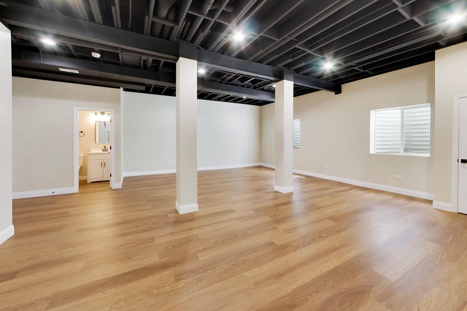 239 Parker Avenue, Aurora, IL 60505