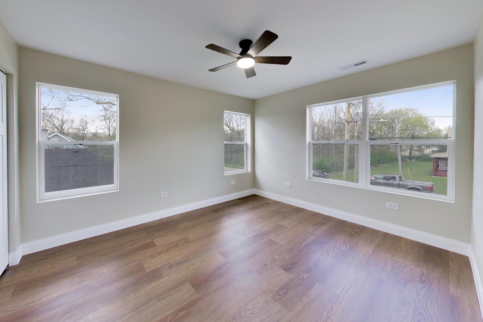 239 Parker Avenue, Aurora, IL 60505