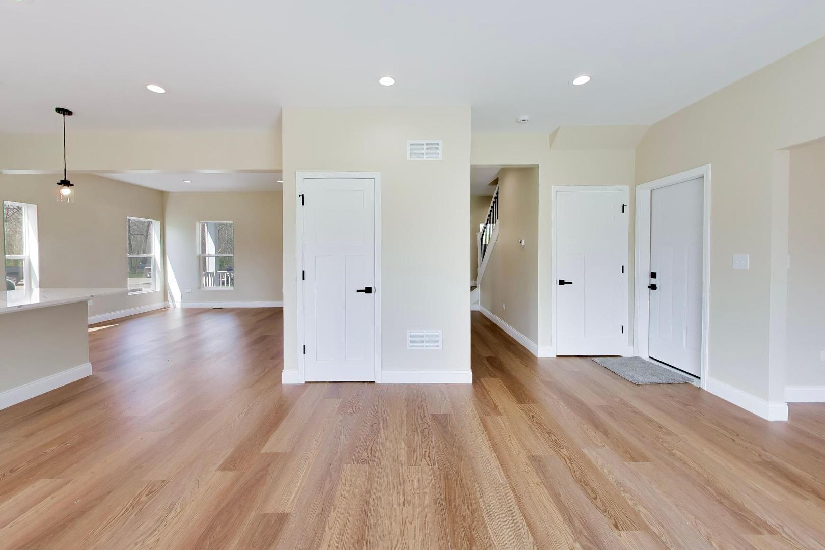 239 Parker Avenue, Aurora, IL 60505