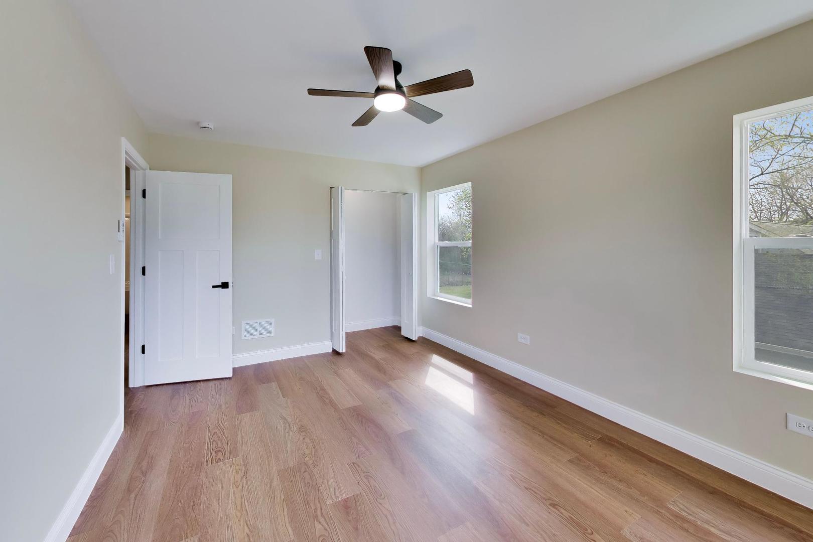 239 Parker Avenue, Aurora, IL 60505