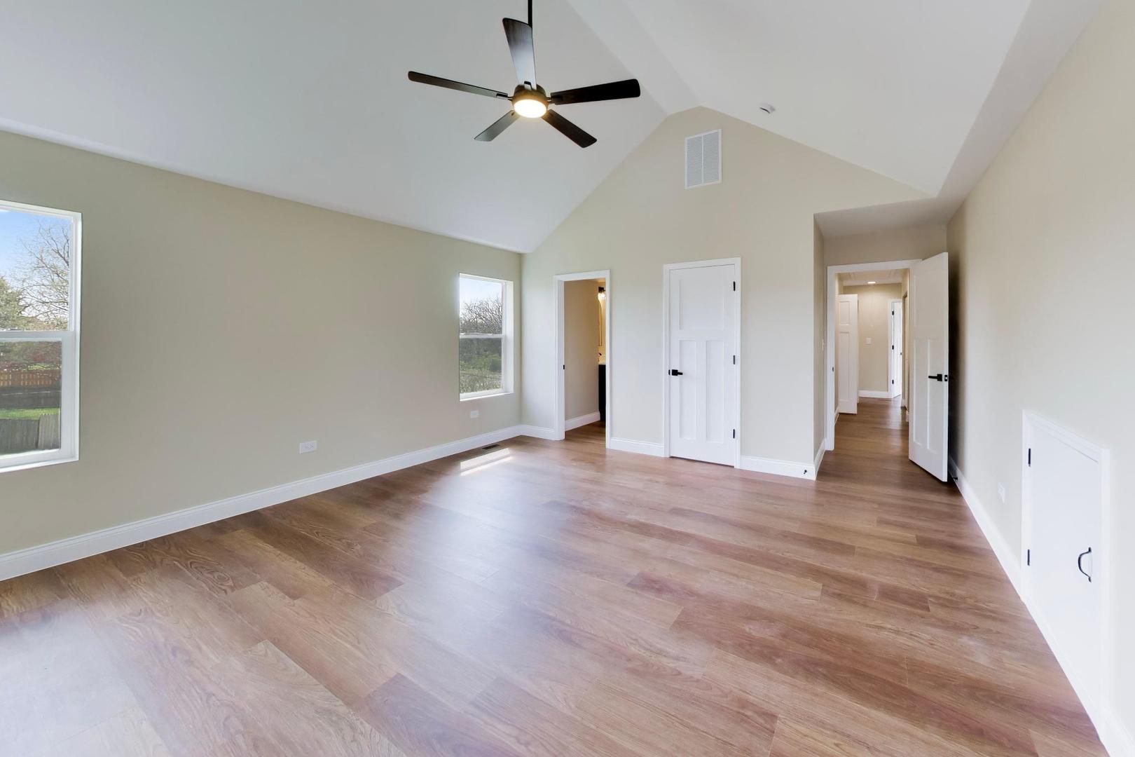 239 Parker Avenue, Aurora, IL 60505