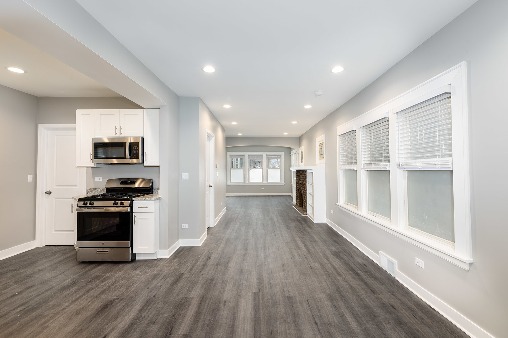 1217 Elmwood Avenue, Berwyn, IL 60402