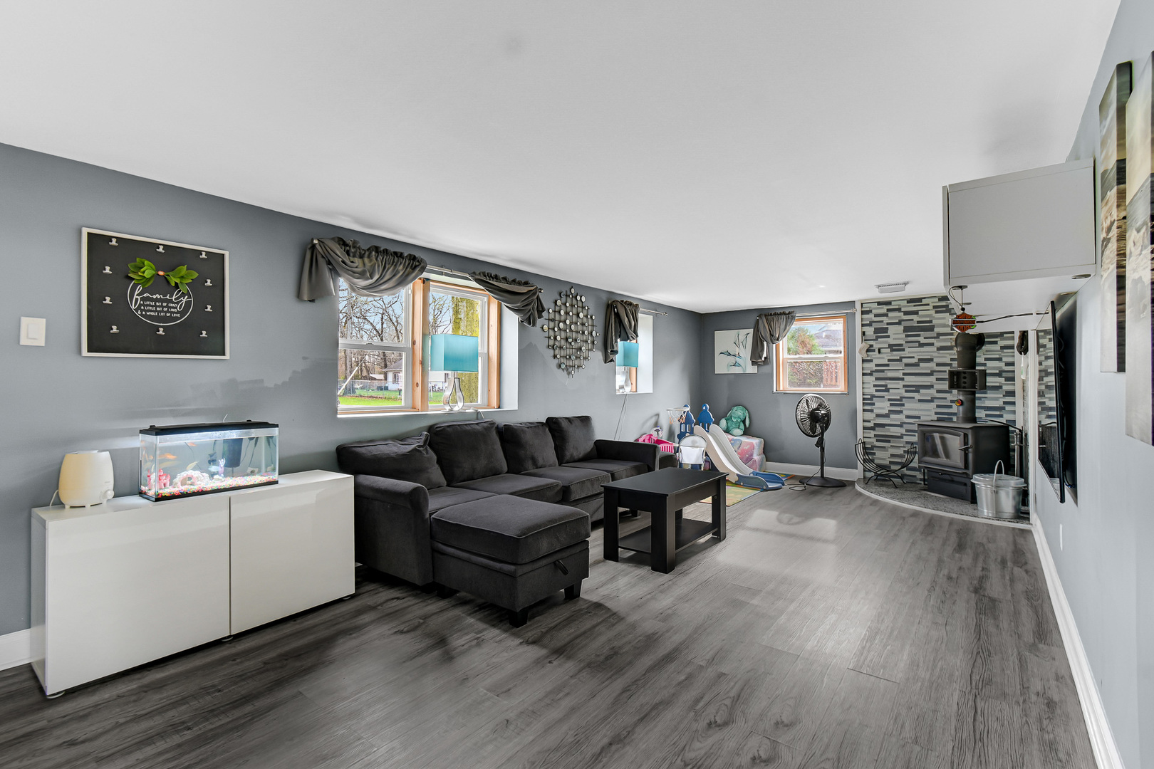 17067 E 3250N Road, Momence, IL 60954