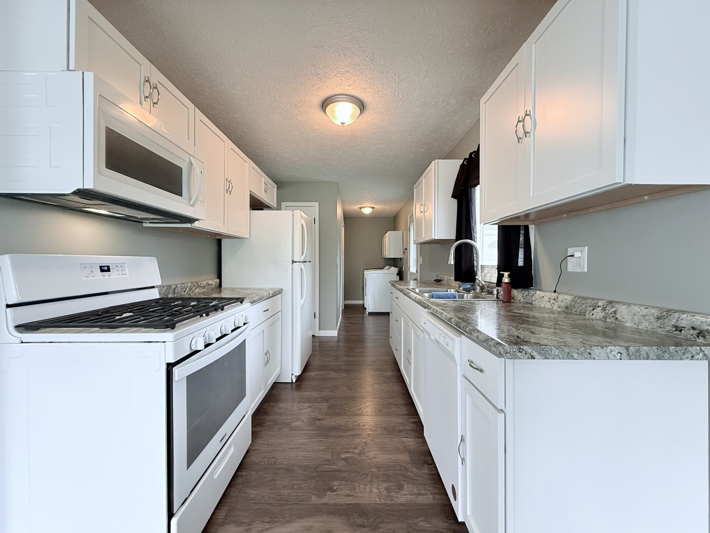 311 E Allen Street, Farmer City, IL 61842