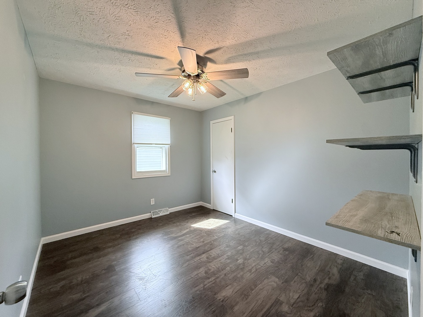 311 E Allen Street, Farmer City, IL 61842