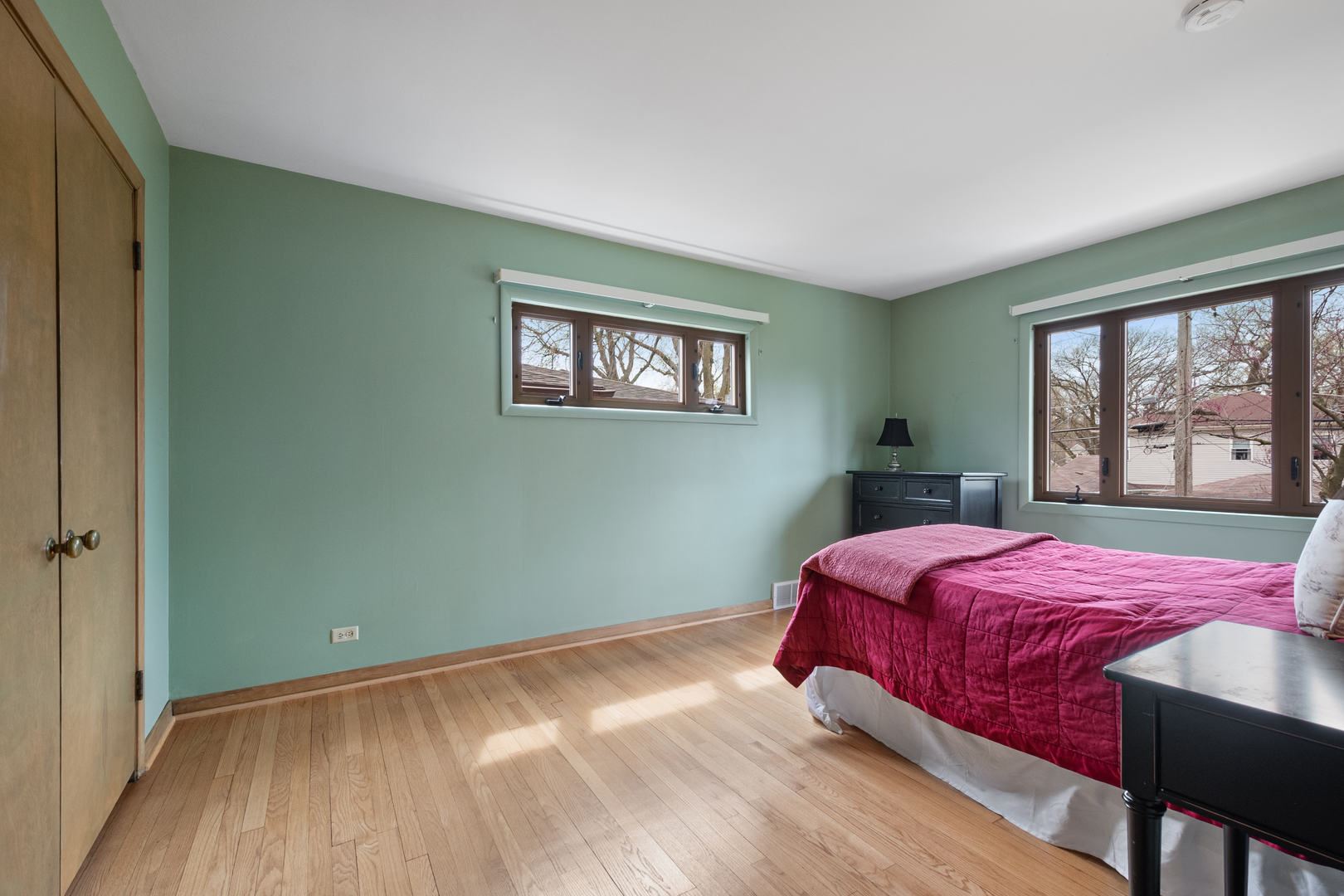 1104 S ALDINE Avenue, Park Ridge, IL 60068