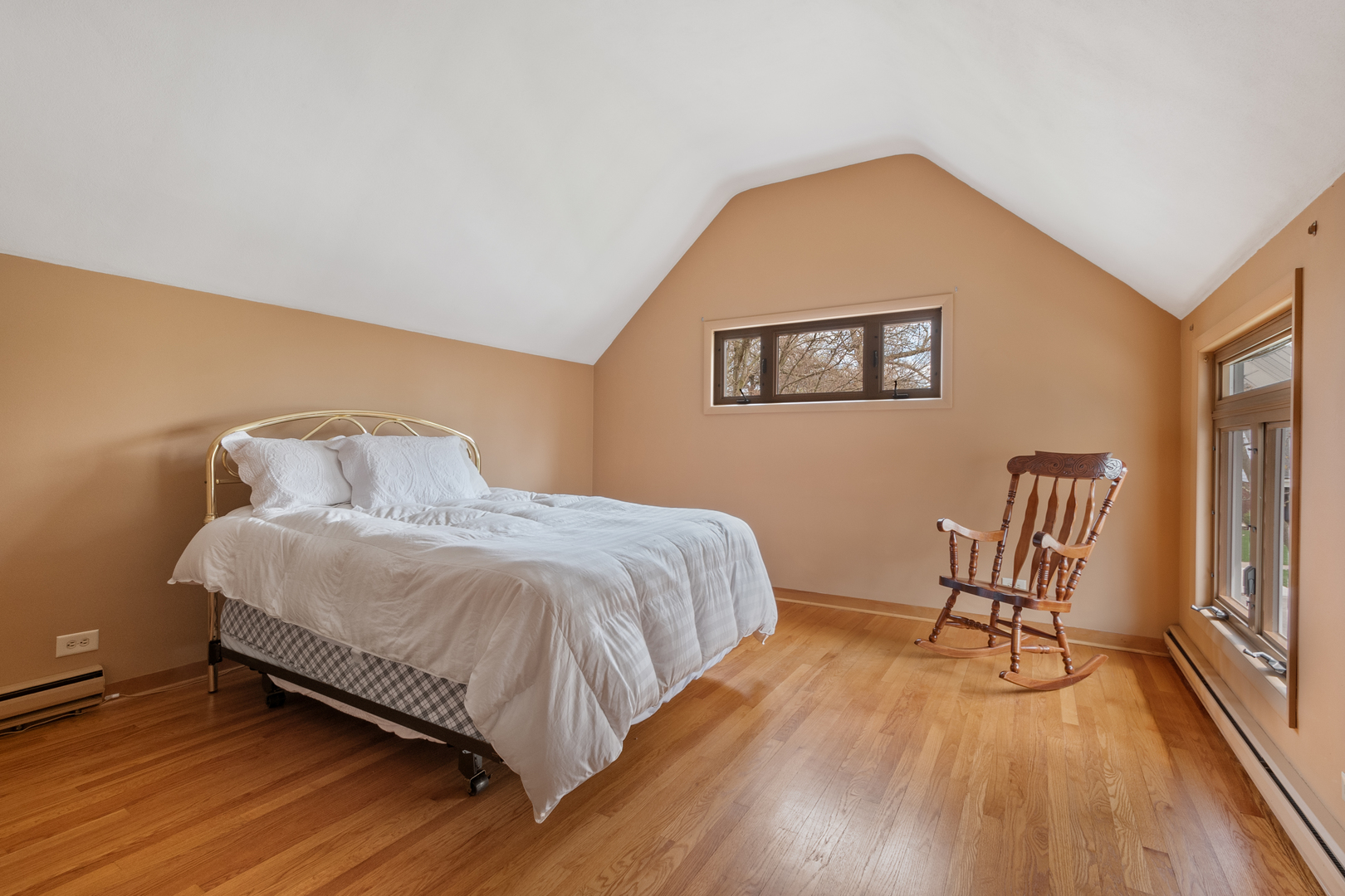 1104 S ALDINE Avenue, Park Ridge, IL 60068