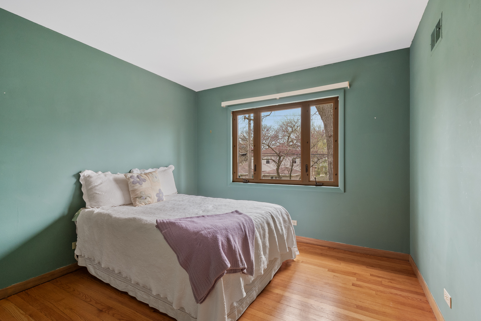 1104 S ALDINE Avenue, Park Ridge, IL 60068