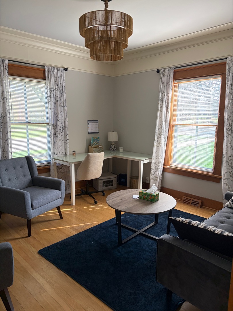 23 N Lincoln Street, Hinsdale, IL 60521