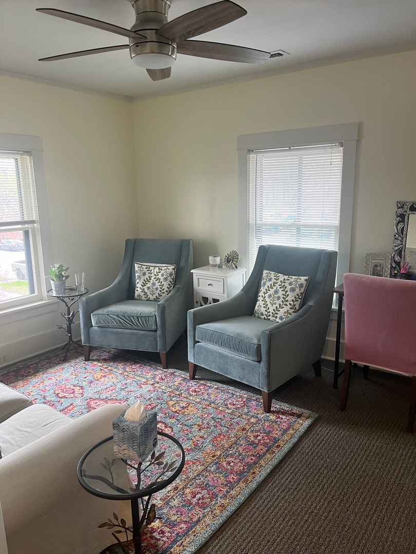 23 N Lincoln Street, Hinsdale, IL 60521