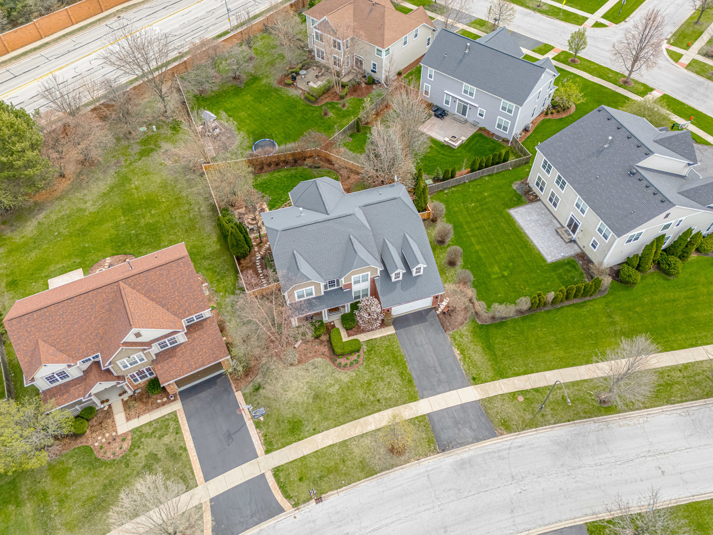 2807 Forest Creek Lane, Naperville, IL 60565