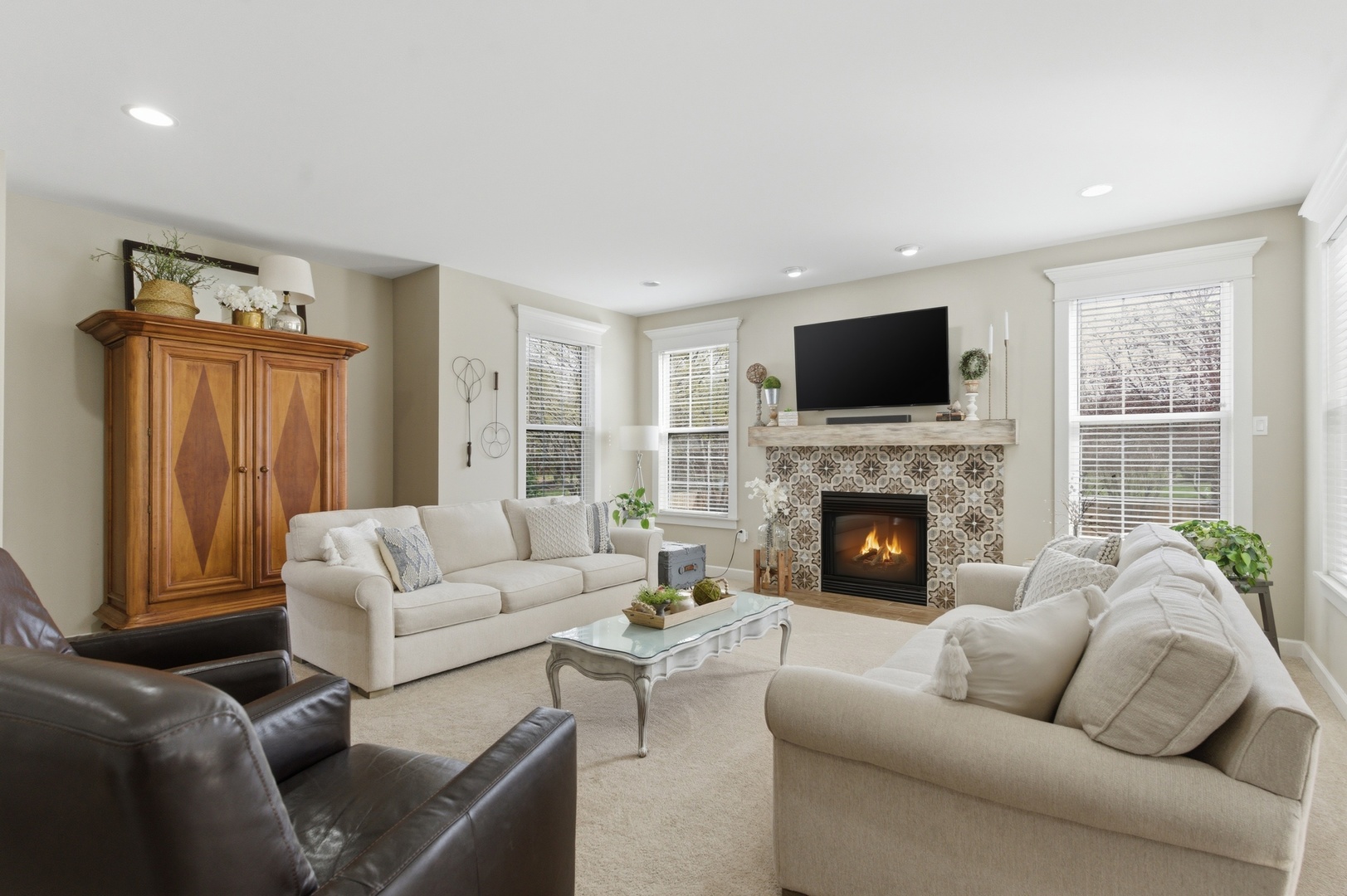 2807 Forest Creek Lane, Naperville, IL 60565