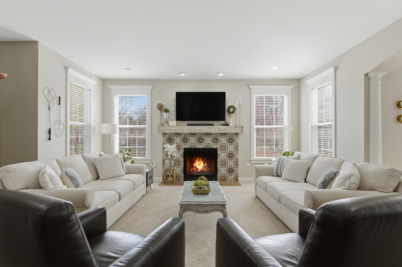 2807 Forest Creek Lane, Naperville, IL 60565