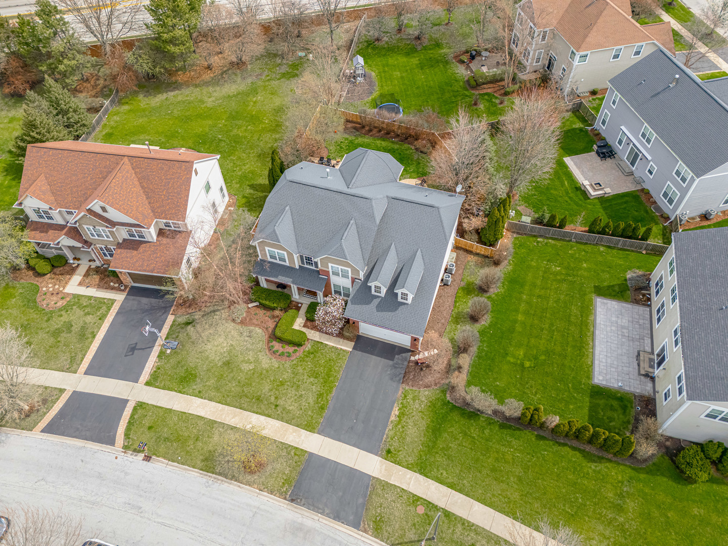 2807 Forest Creek Lane, Naperville, IL 60565