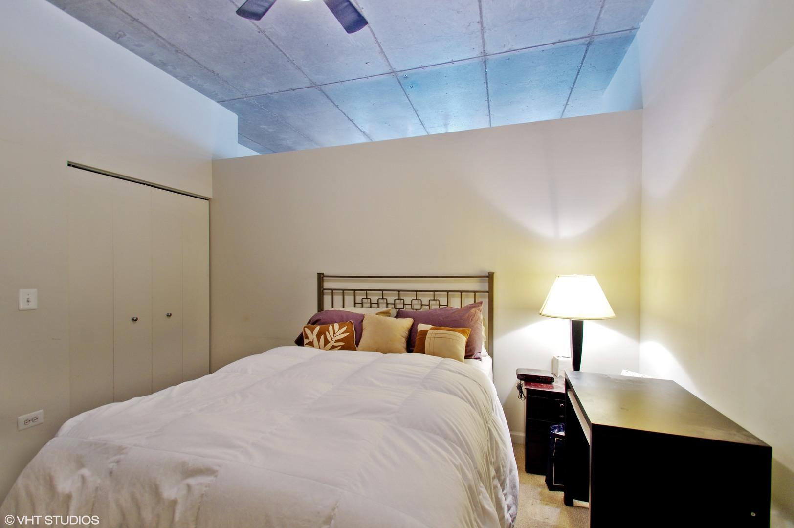 1122 W Catalpa Avenue #414, Chicago, IL 60640