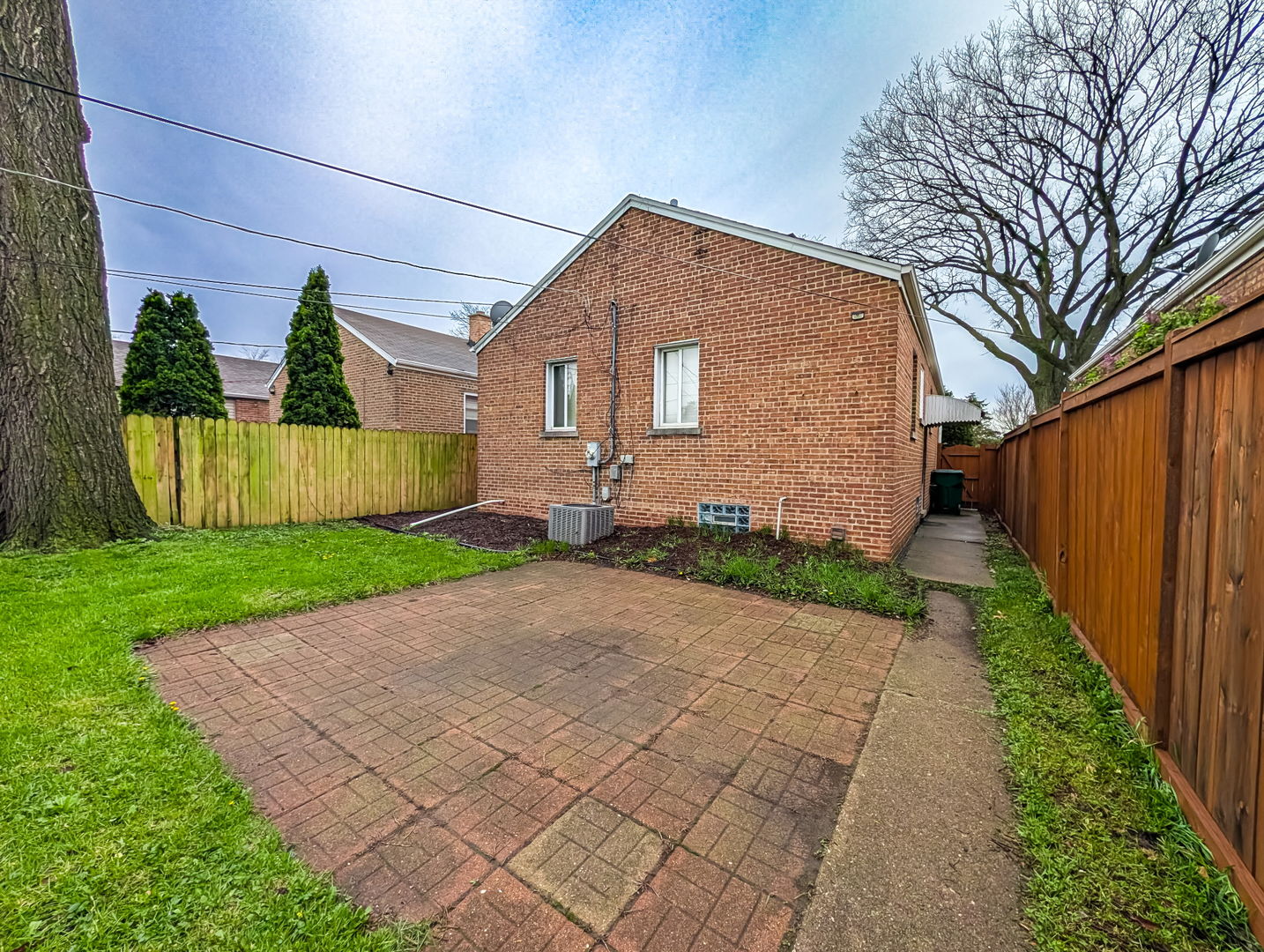 631 Balmoral Avenue, Westchester, IL 60154