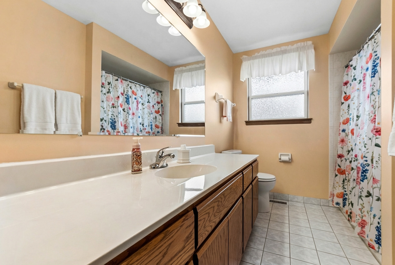 17900 Poplar Lane, Country Club Hills, IL 60478