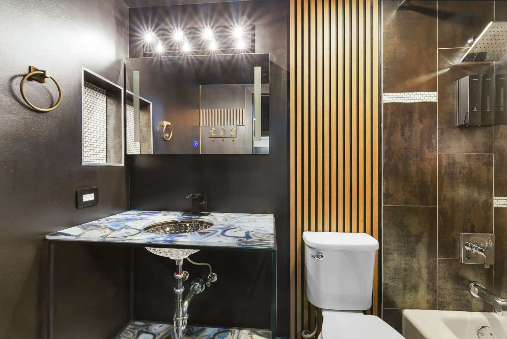 6337 Roosevelt Road #107, Berwyn, IL 60402