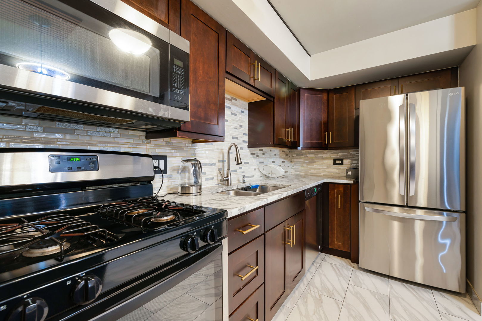 6337 Roosevelt Road #107, Berwyn, IL 60402